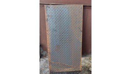 лист стальной рифленый чечевица 3 мм С245 купить в Воронеже