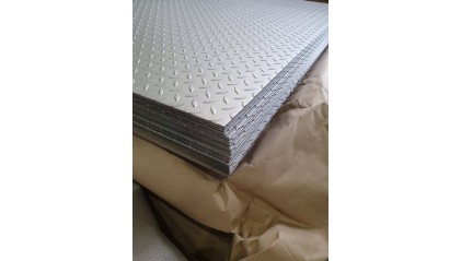 лист нержавеющий рифленый tear plate 3 мм AISI 304 купить в Воронеже