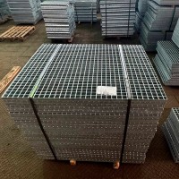 Решетчатый прессованный настил P Zn 34x38 / 30x3 мм Ст3 СТО 23083253-003-2008