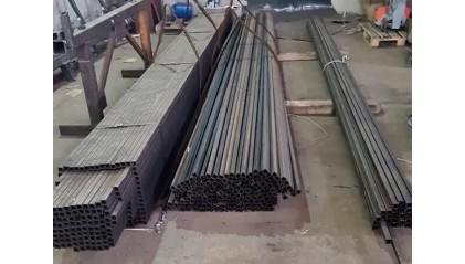 трубу профильную Б/Ш квадратную 80x80 2 мм Ст3 купить в Воронеже