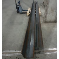 Уголок стальной горячекатаный равнополочный 40x40x3 мм 09Г2С ГОСТ 8509-93