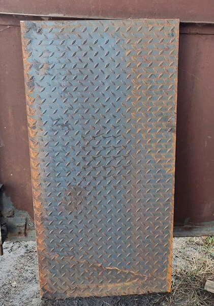 Лист стальной с чечевичным рифлением 3x1250x2500 мм Ст3 ГОСТ 8568-77 фото